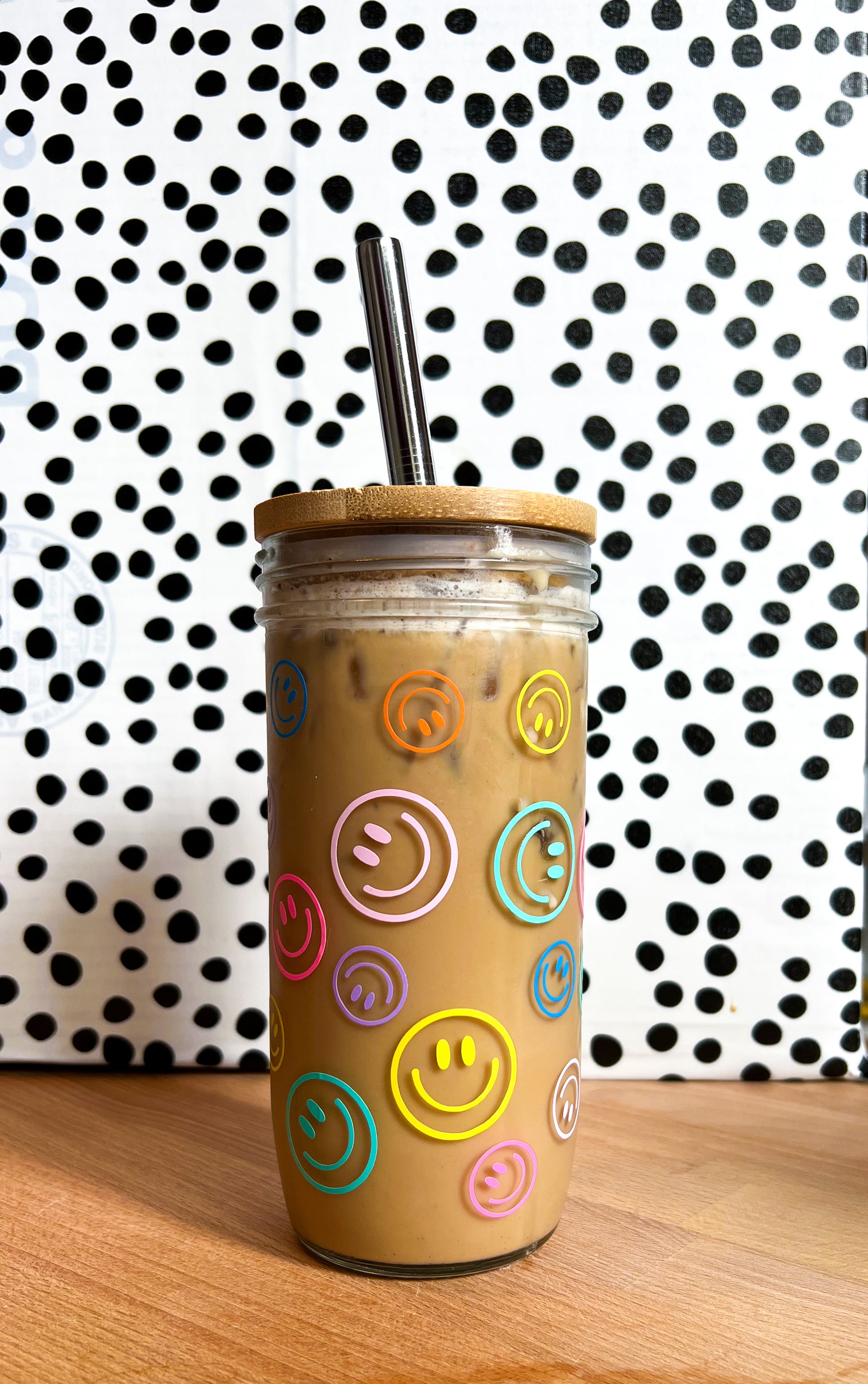 Smiley Face Drinking Glass With Lid & Straw