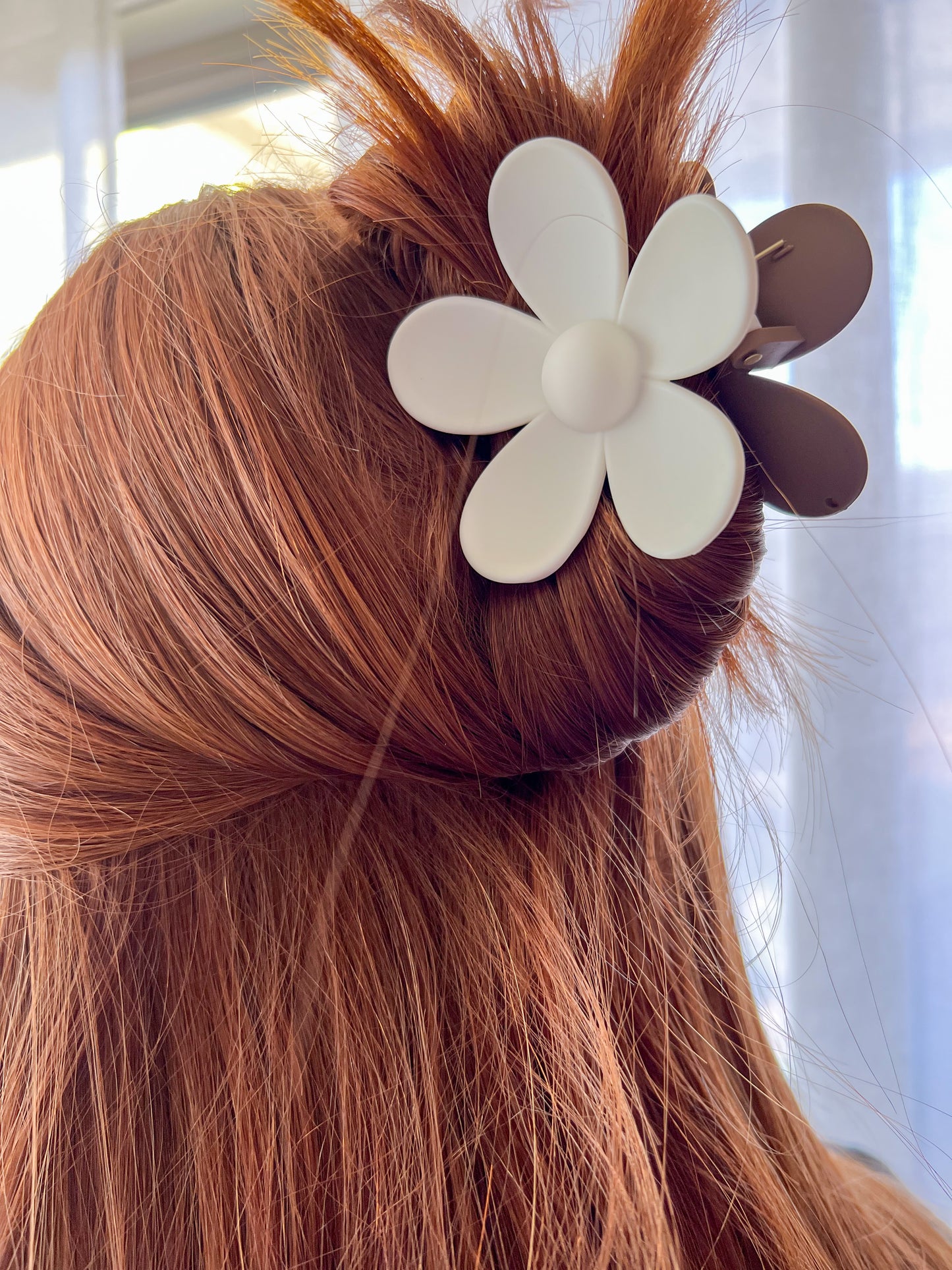 retro daisy hair clip cream+brown